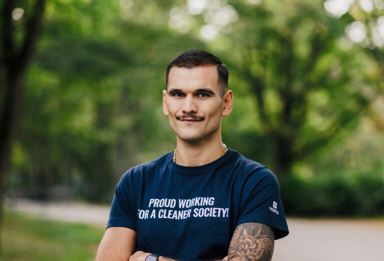 Lorens Olsson Miljöarbetare och chaufför på Verdis i Stockholm Lorens Olsson Miljöarbetare och chaufför på Verdis i Stockholm