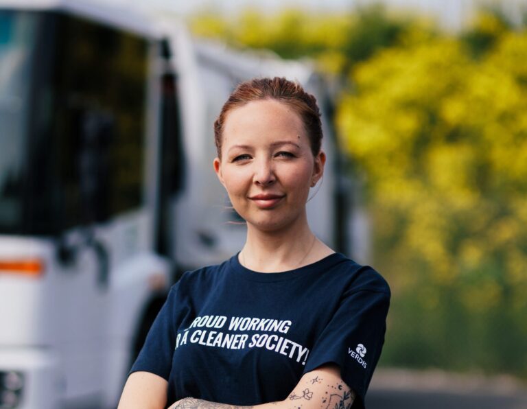 Mikaela Paulsson miljöarbetare och chaufför på Verdis i Stockholm. Mikaela Paulsson miljöarbetare och chaufför på Verdis i Stockholm.